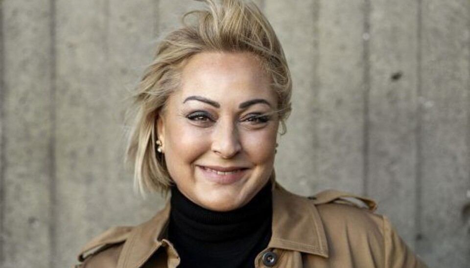Tv-værten Stéphanie Surrugue. (Foto: Agnete Schlichtkrull/DR) Tv-værten Stéphanie Surrugue. (Foto: Agnete Schlichtkrull/DR)