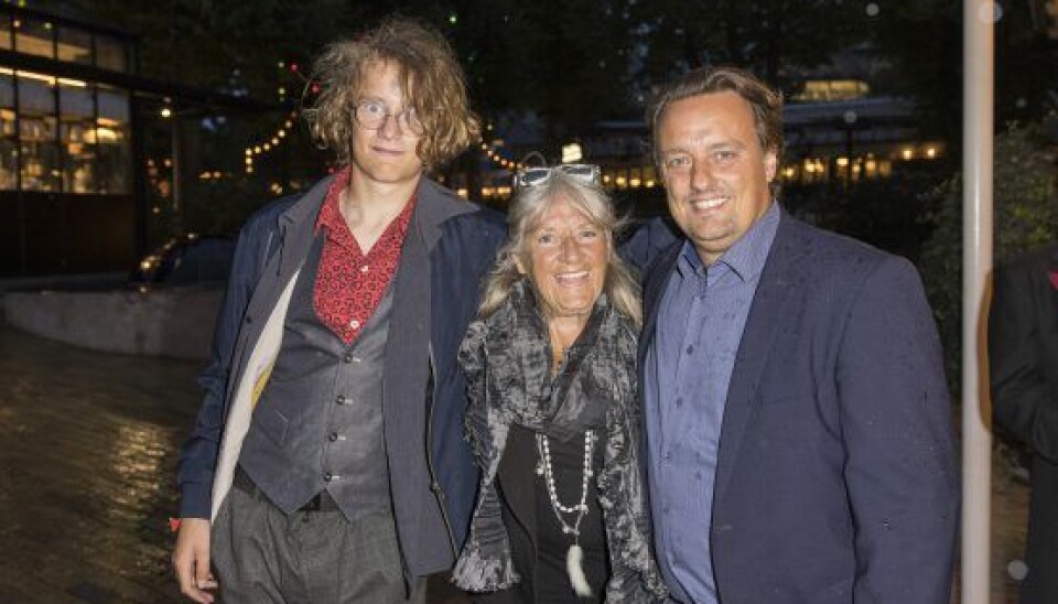 Britt med sønnen Nicklas og barnebarnet Aksel. (Foto: Henrik R. Petersen) Britt med sønnen Nicklas og barnebarnet Aksel. (Foto: Henrik R. Petersen)