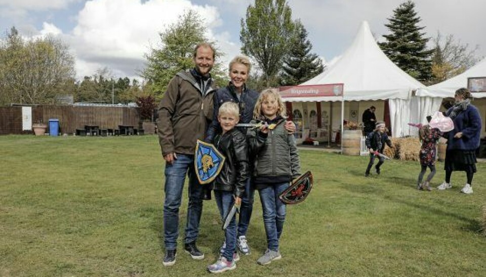 Lene og Anders Beier er her fotograferet med de to sønner, Arthur og Otto, tilbage i 2019. (Foto: Henrik R. Petersen )