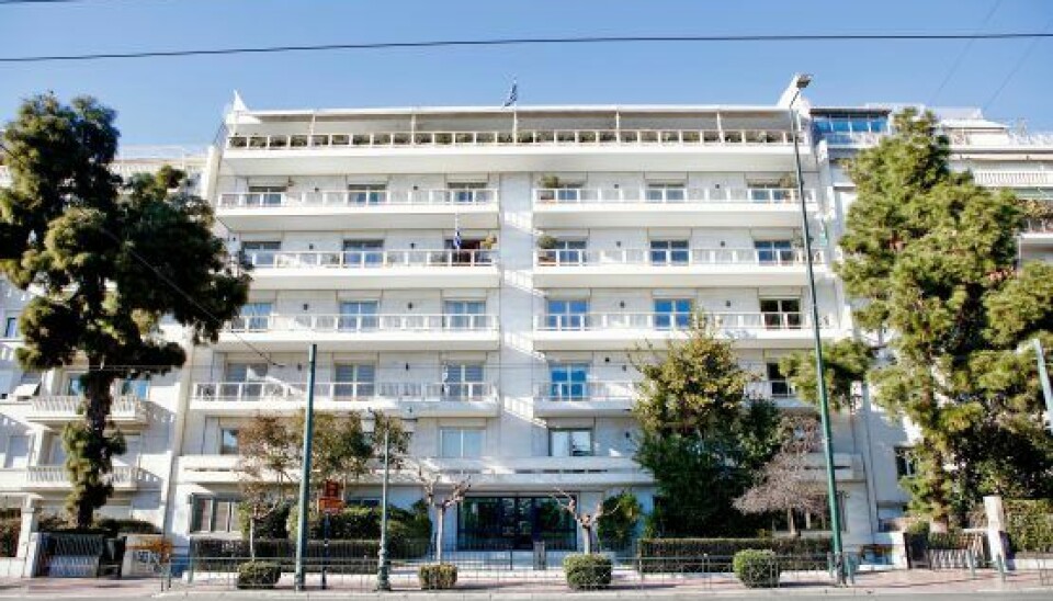 Ifølge græske medier har Anne-Marie en penthouse lejlighed på 250 kvadratmeter i denne bygning, der ligger i Kolonaki-kvarteret. Fra 6. sal har hun en enestående udsigt til blandt andet Akropolis. (Foto: Chris Christophersen/Royal Press Photo)