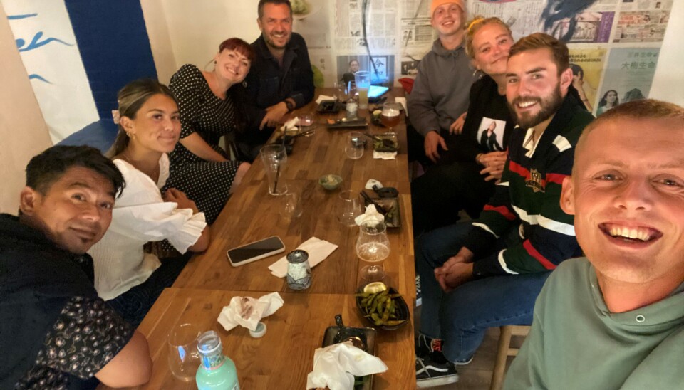På venstre side: Kien, Clara, Maria og Martin. På højre side: Rasmus, Steffen, Katrine og Jeppe. På venstre side: Kien, Clara, Maria og Martin. På højre side: Rasmus, Steffen, Katrine og Jeppe.